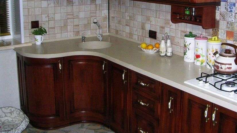 Фурнитура и кухонные столешницы в Луганске 8